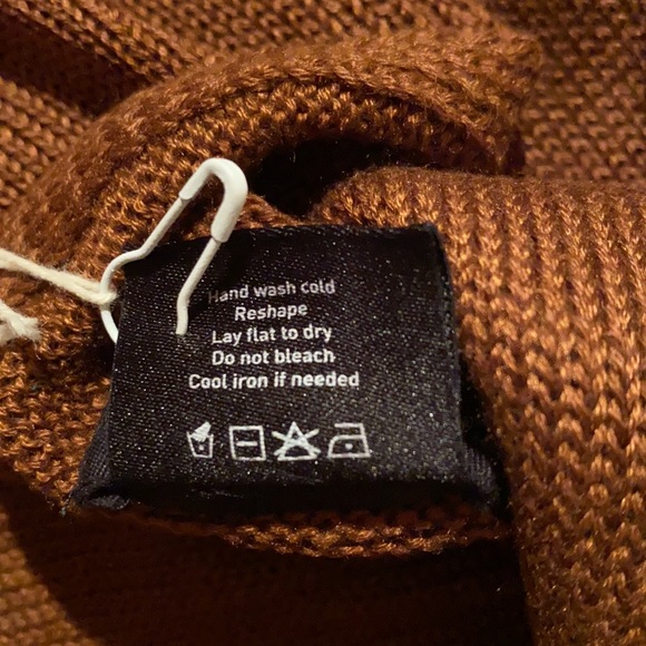 Summersalt The Classic Colorblock Scarf - Picture 4 of 5